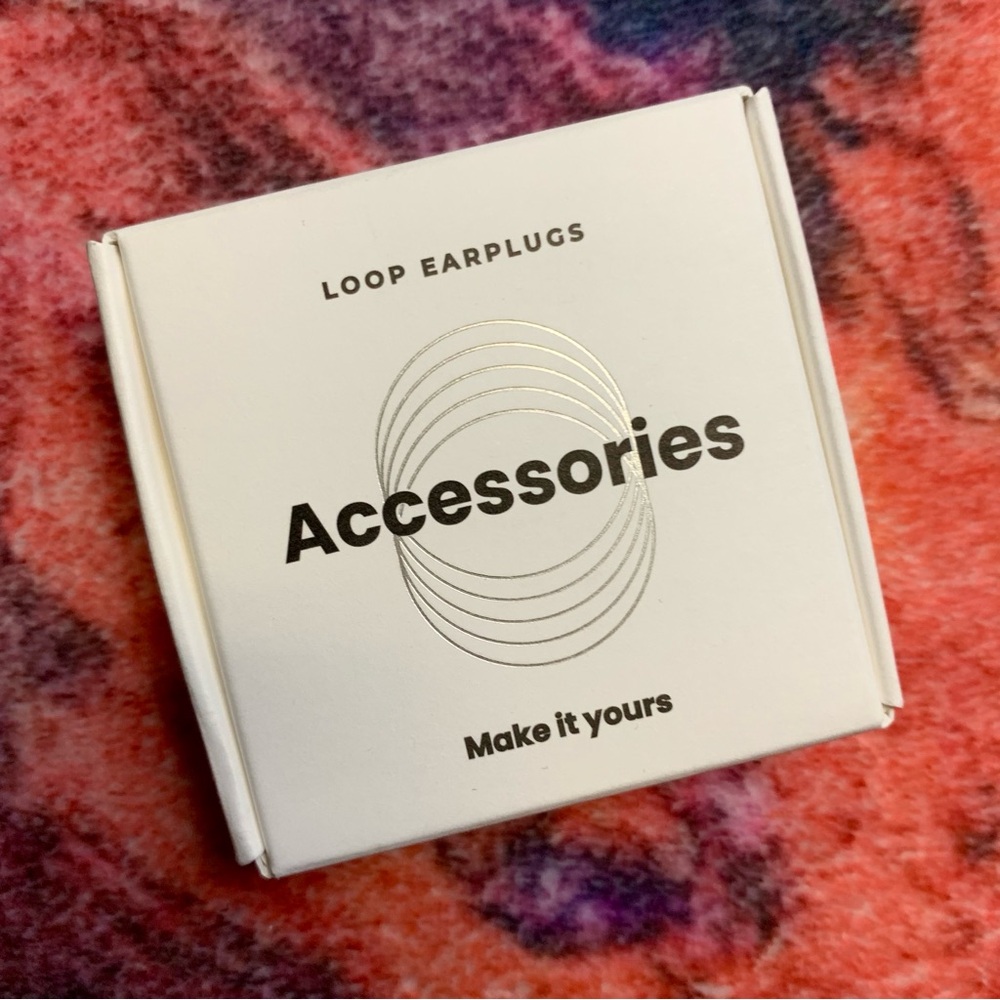 💜 Loop Earplug Accessories White Carry Case - NWT